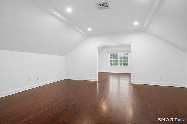 Building Photo - 93 Mansfield Ave