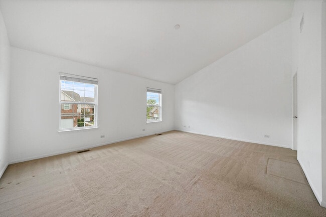 Building Photo - 10 Carrington Cir