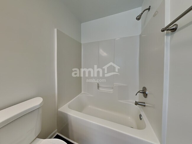 Building Photo - 5715 Regent Village Dr