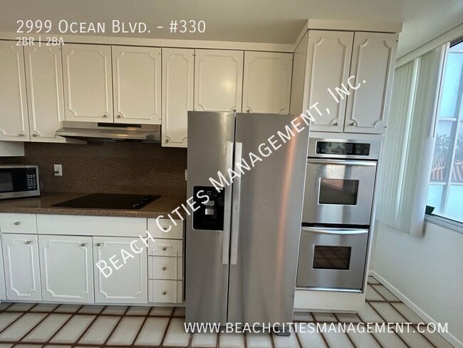 Building Photo - Large, Pet-Friendly Condo with Ocean Views...