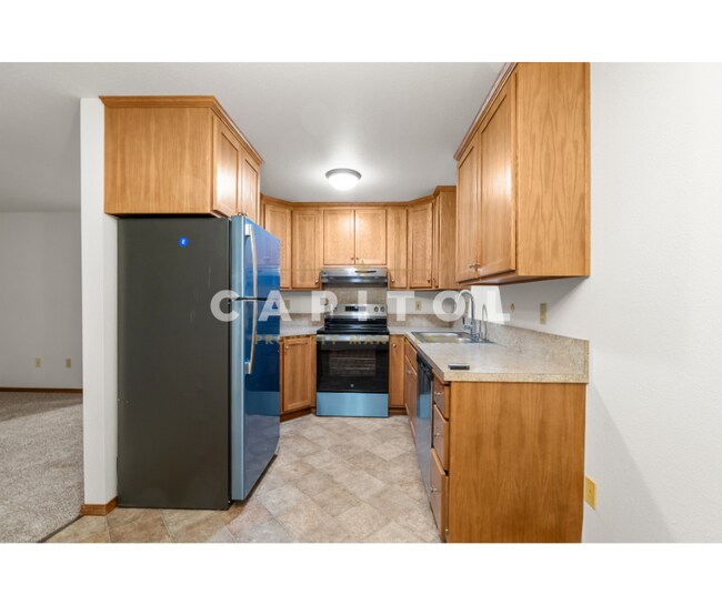 Building Photo - 1402 5th Ave SW