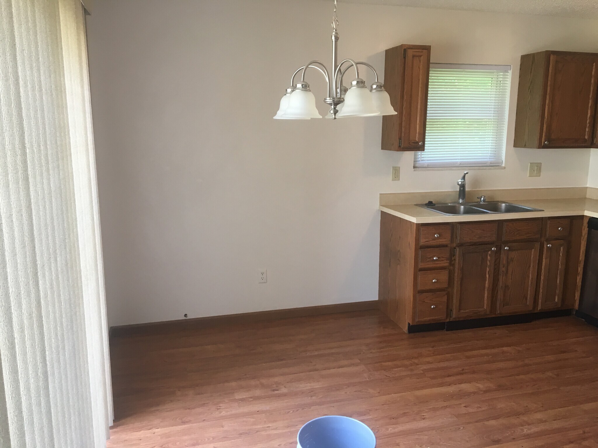 Building Photo - 613 Pepper Ridge Ct