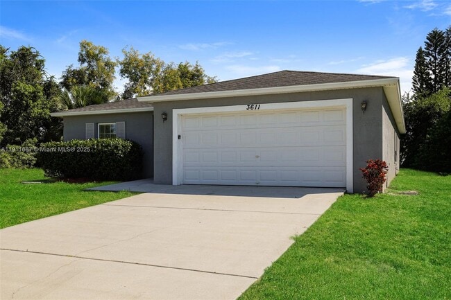 Building Photo - 3611 SW San Benito St