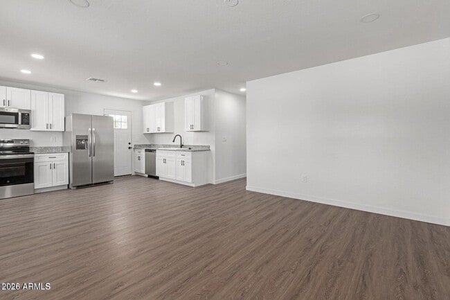 Building Photo - 661 S 96th Pl