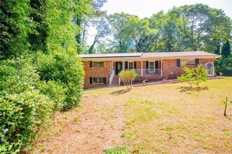 Building Photo - 976 Dogwood Way NW