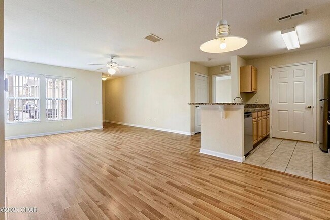 Building Photo - Charming 4BR Townhome in Panama City Beach