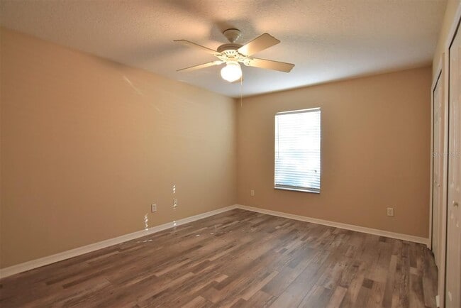 Building Photo - 1066 Dolphin Dr