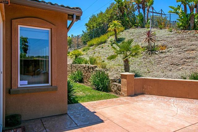 Building Photo - 4668 Meadow Dr