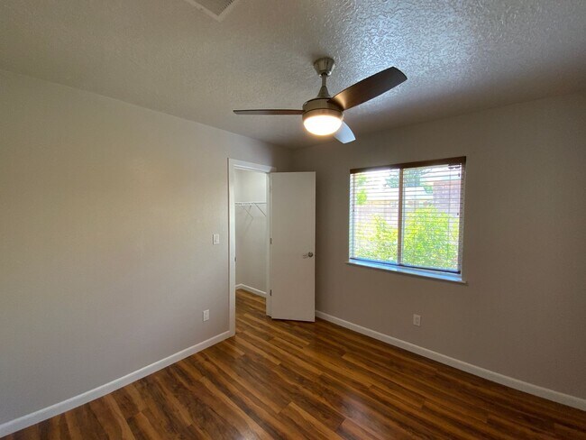 Building Photo - 3 Bedroom Single Story home Near Paseo Del...