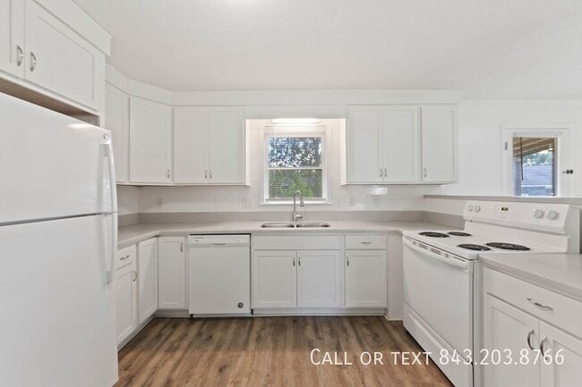 Building Photo - 625 Kristen Cir