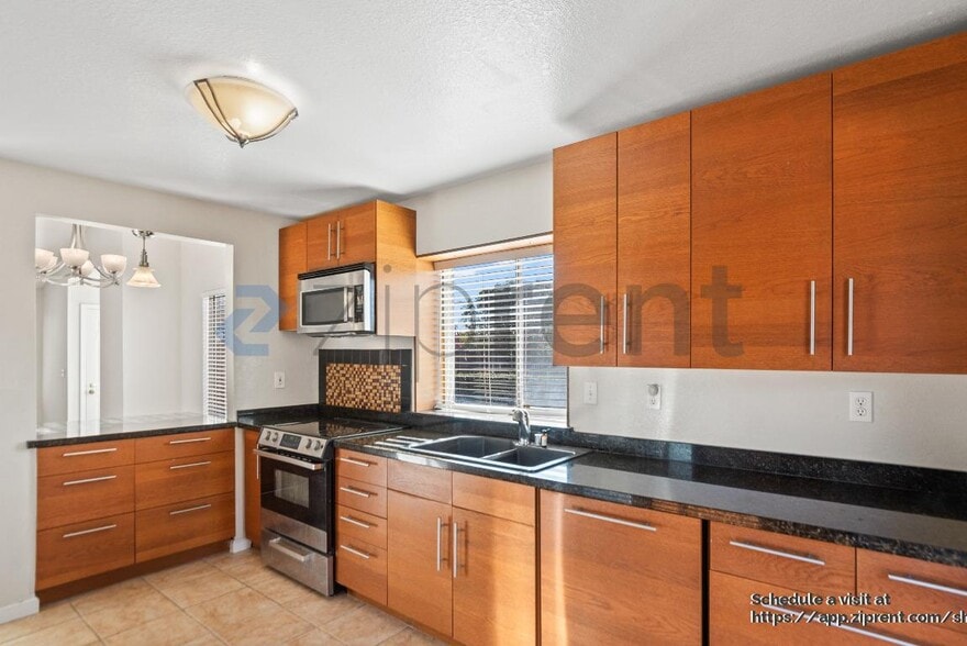 Building Photo - 1618 Seacreek Way