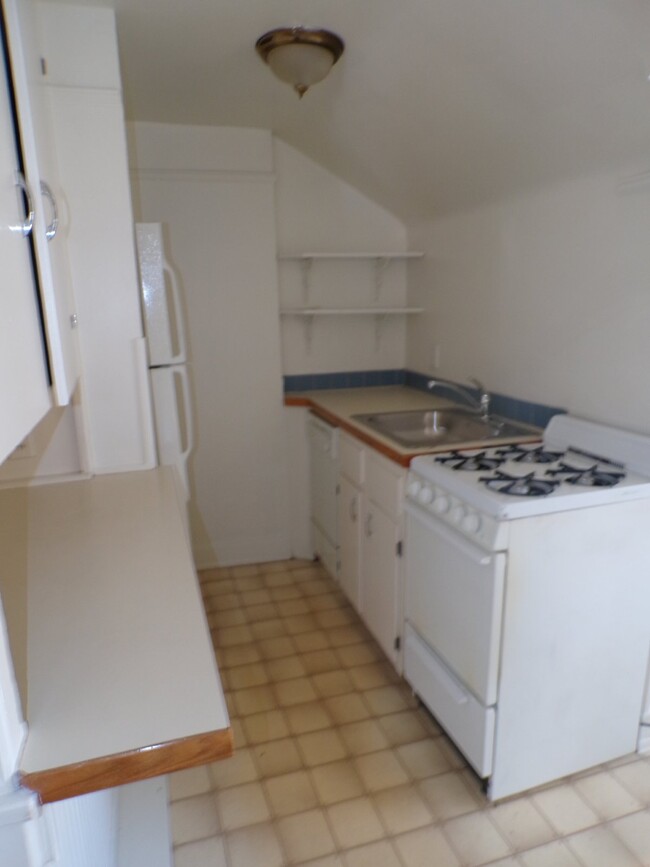 Building Photo - Capitol Hill - 1 Bedroom, 1 Bathroom (644M...