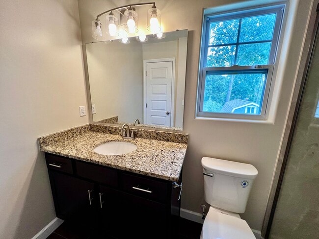Building Photo - Gorgeous new construction in Norfolk!
