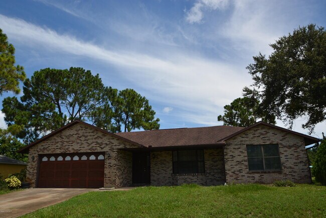 Primary Photo - 131 Hammock Rd SE