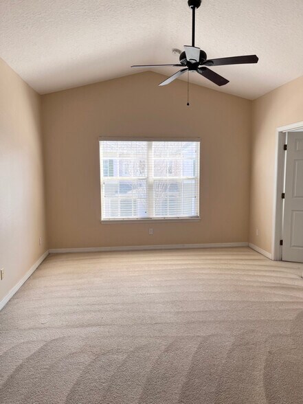 Building Photo - 546 Pinebranch Cir