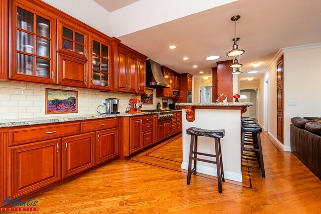 Building Photo - Stylish Home | Designer Materials | Award ...
