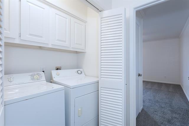 Building Photo - 7450 Holly Hill Dr