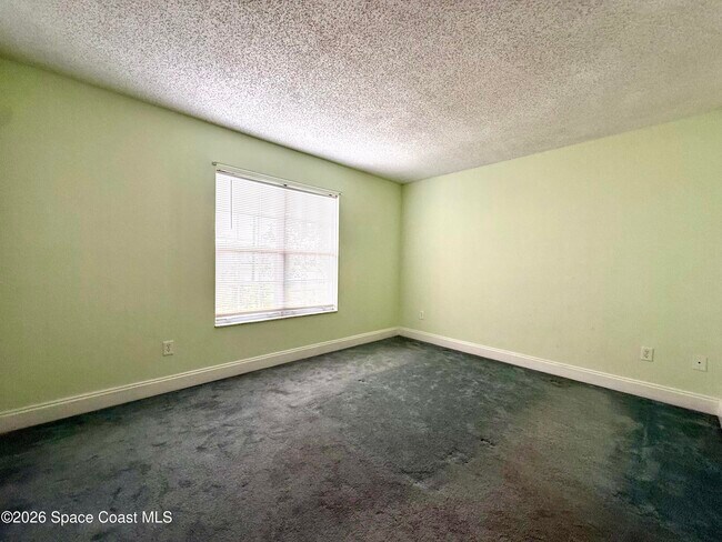 Building Photo - 1485 Malibu Cir NE