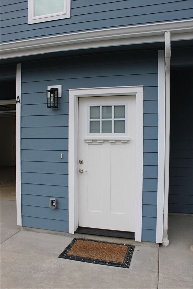 Building Photo - 2 bedroom 2 bathroom Brand  New Construction
