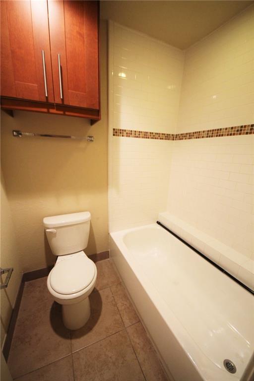 Building Photo - 7685 Northcross Dr