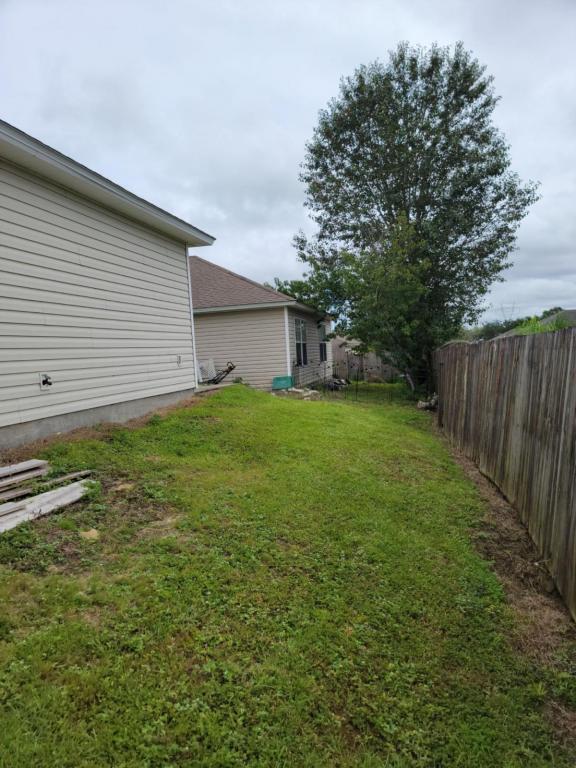 Building Photo - 127 Nivana Dr