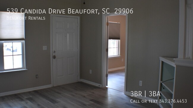 Building Photo - 539 Candida Dr