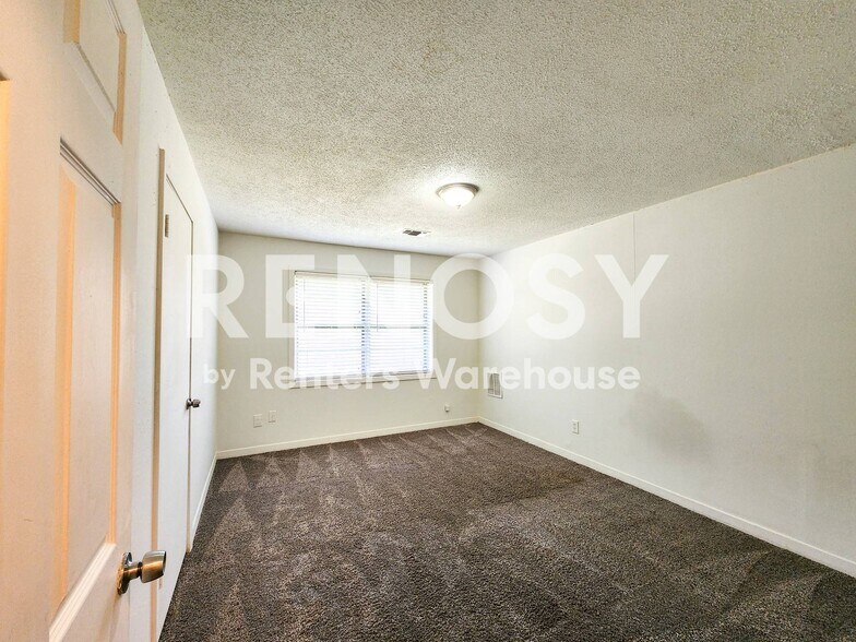 Building Photo - 1307 Dwinnell St