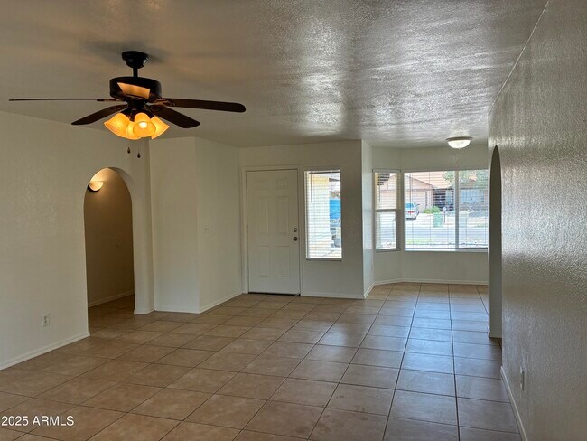 Building Photo - 11014 N 65th Ave