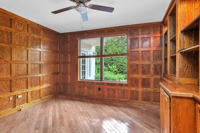 Building Photo - PENDING