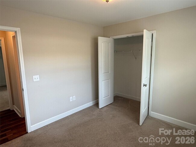 Building Photo - 2550 No Mans Ave