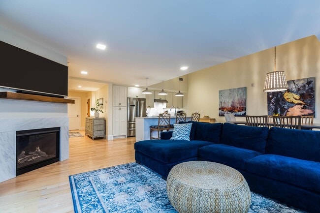 Building Photo - 1 Franklin St