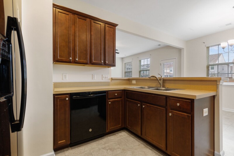 Building Photo - 9814 Lone Cypress Ln