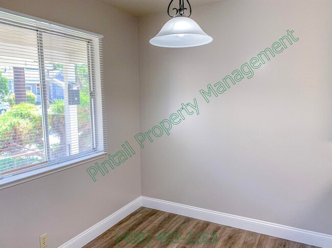 Building Photo - 817 Harrison St