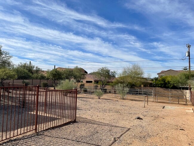 Building Photo - 37830 Linda Dr