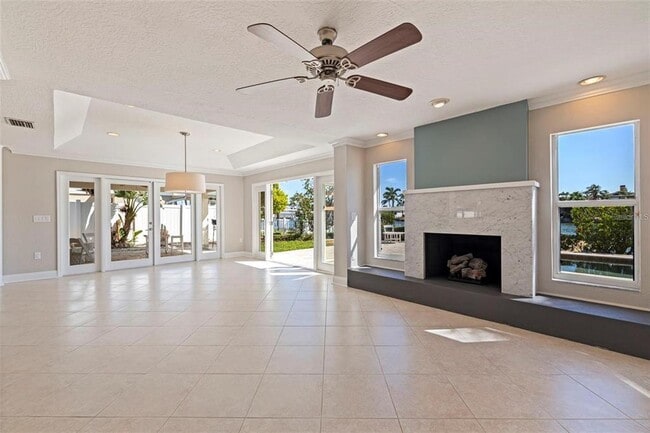 Building Photo - 11225 4th St E