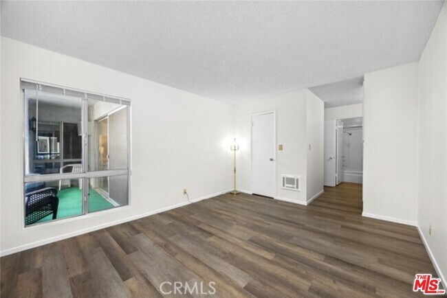 Building Photo - 360 S Euclid Ave