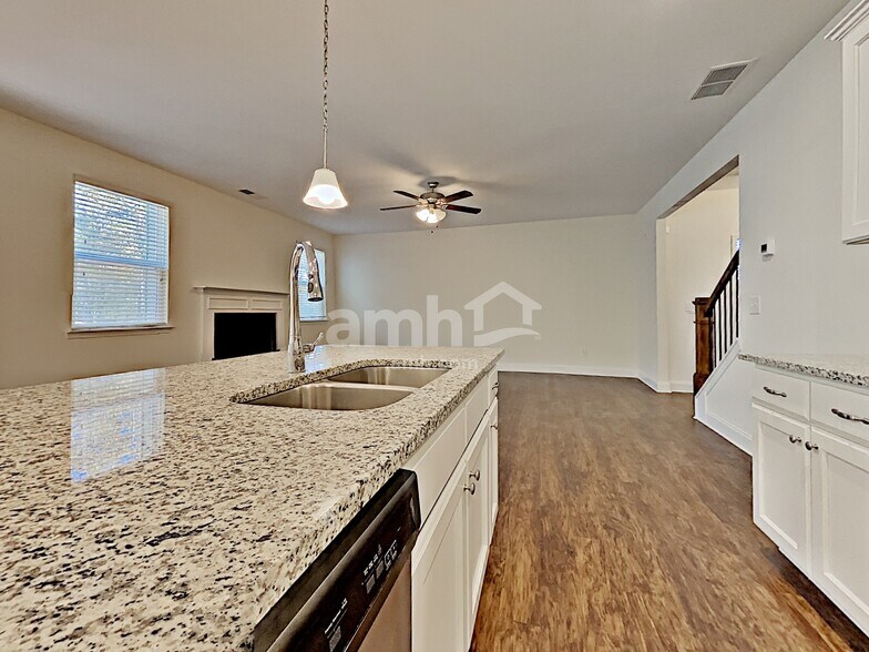 Building Photo - 134 McBee St