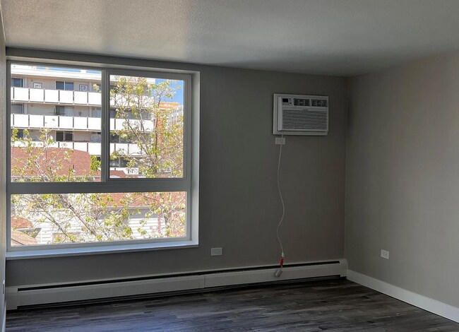 Building Photo - 1050 N Lafayette St