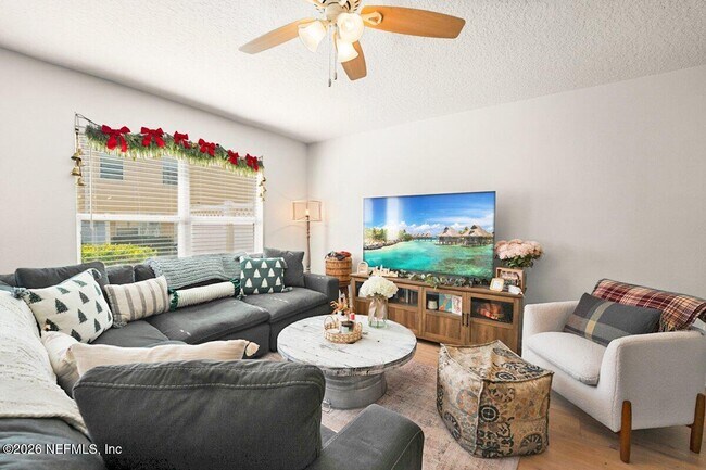 Building Photo - 1500 Calming Water Dr