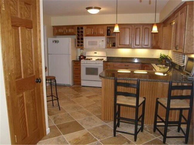 Building Photo - 15712 Wing Lake Dr