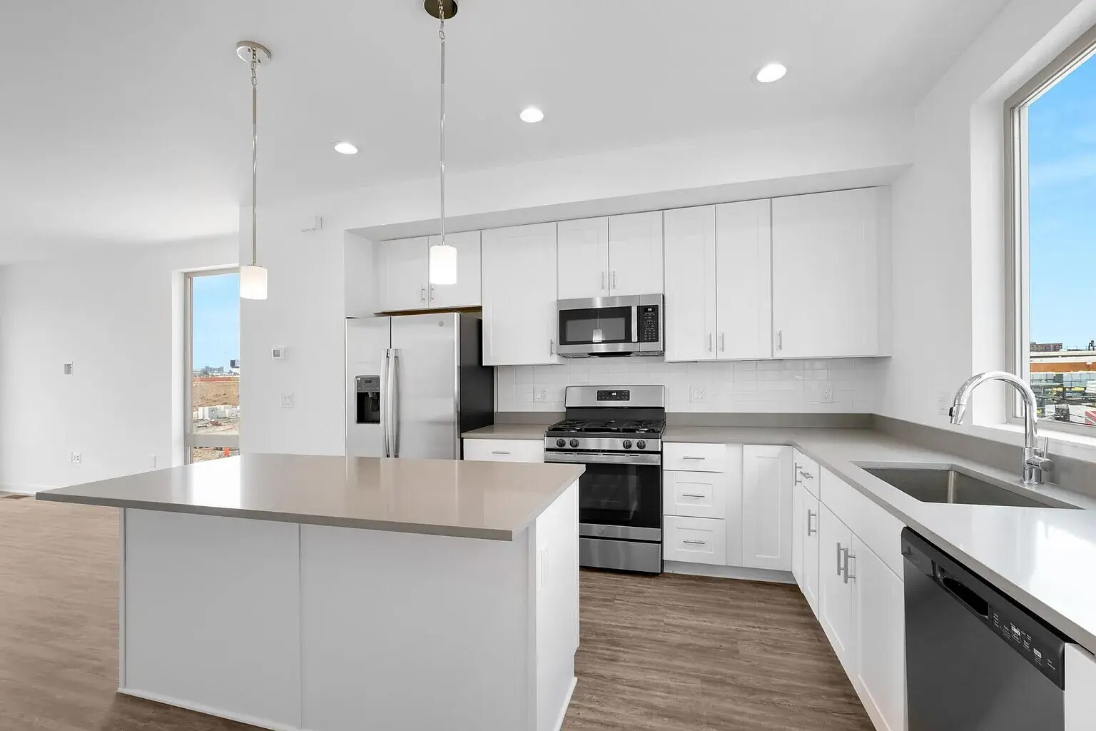Building Photo - 3001 Schirra Ln