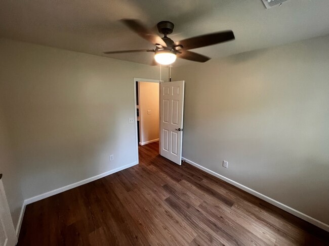 Building Photo - 3025 Barrett Ct