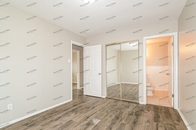 Building Photo - 1415 Boulder Dr