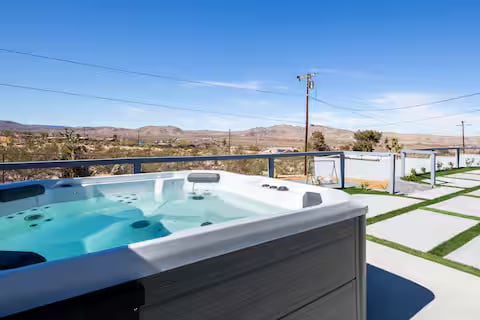 Building Photo - 61470 Granada Dr