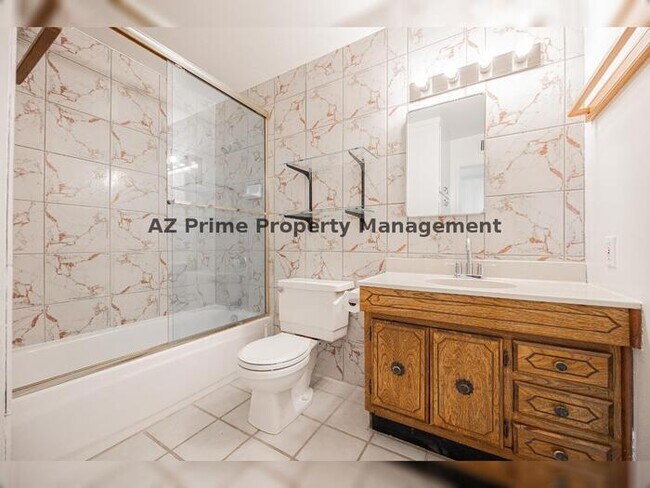 Building Photo - 8518 E Rancho Vista Dr