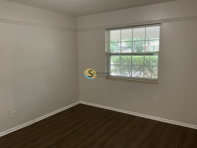 Building Photo - 5665 Enchanted Dr