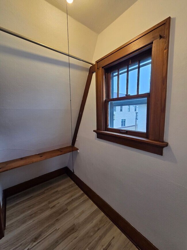 Building Photo - 2216 Merner Ave