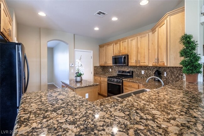 Building Photo - 9561 Rolling Thunder Ave