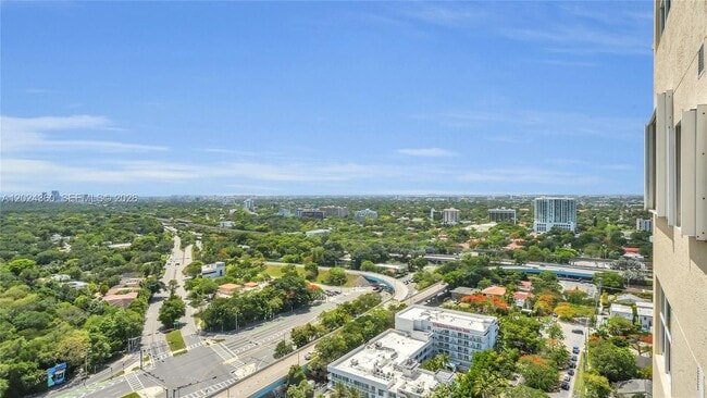 Building Photo - 2475 Brickell Ave