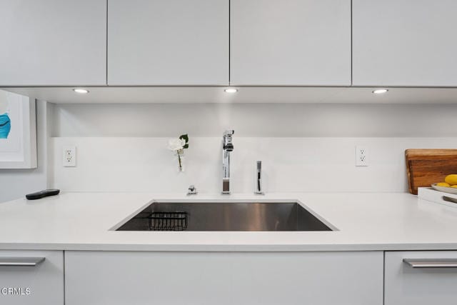 Building Photo - 329 Westbourne Dr